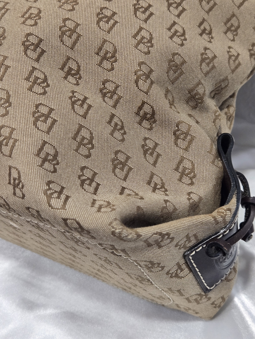 Dooney & Bourke Large Beige Monogram Shoulder Bag with Dark Brown Leather Trim - Picture 10 of 15